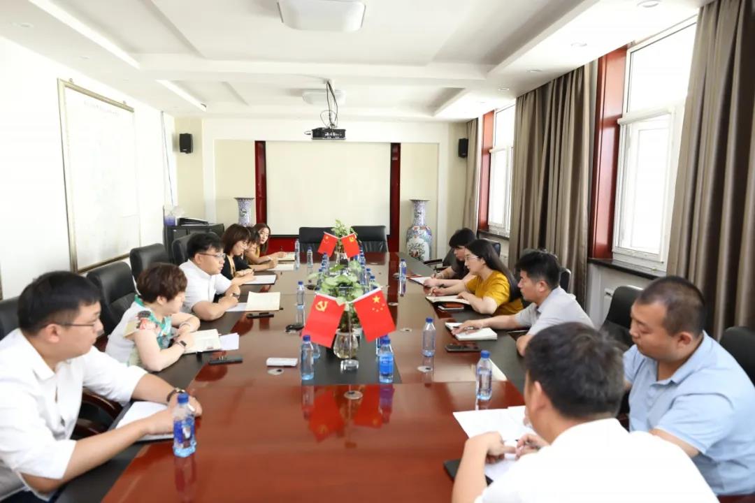 改進(jìn)作風(fēng) 機(jī)關(guān)做表率